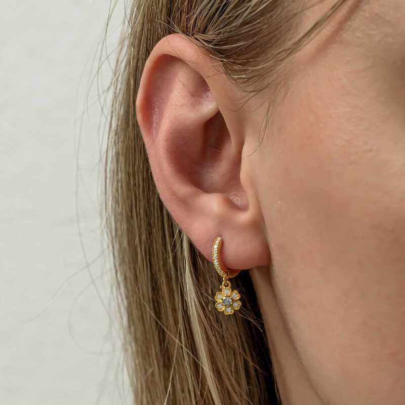 Gümüş Sallantılı Gold Minimal Çiçek Kadın Küpe - Görsel 4