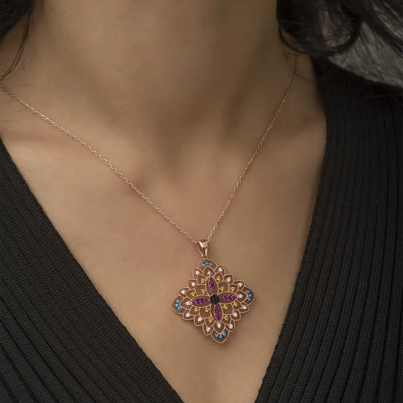 Gümüş Rose Etnik Desenli Madalyon Kolye - Görsel 2