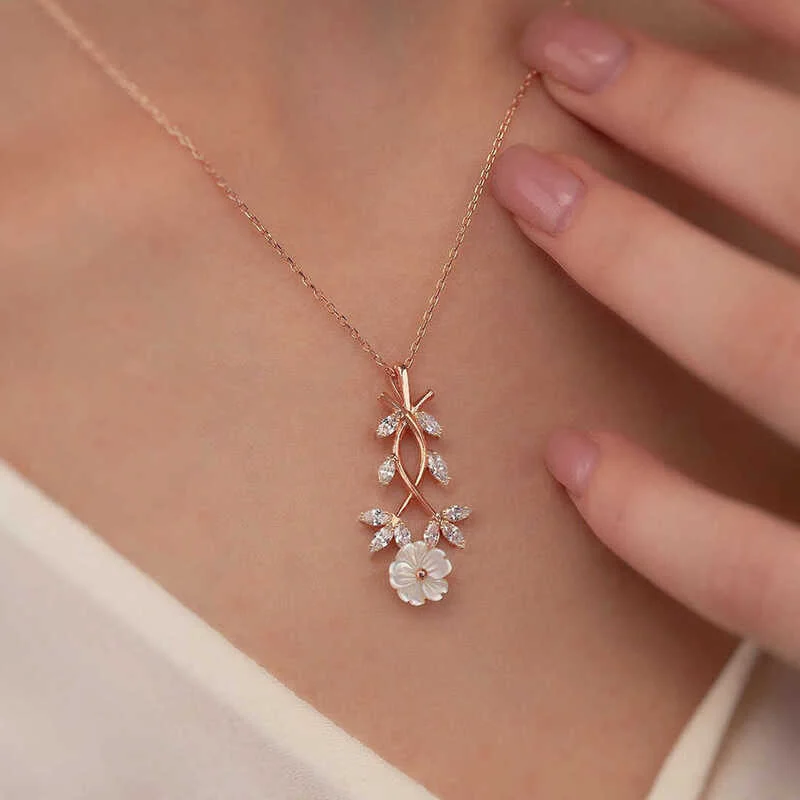 Gümüş Rose Beyaz Bahar Çiçeği Kolye - Görsel 2