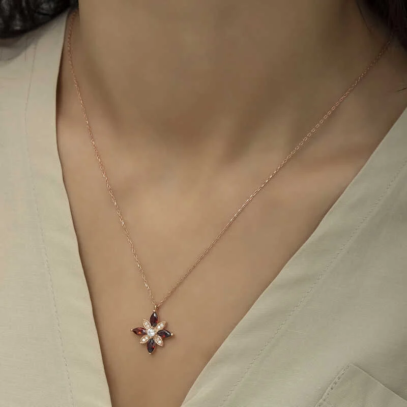 Gümüş Rose Kırmızı Taşlı Umut Çiçeği Kolye - Görsel 3