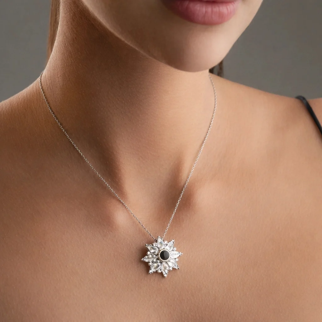 Gümüş 100 Dilde Seni Seviyorum Lotus Kadın Kolye 5 Gümüş 100 Dilde Seni Seviyorum Lotus Kadın Kolye