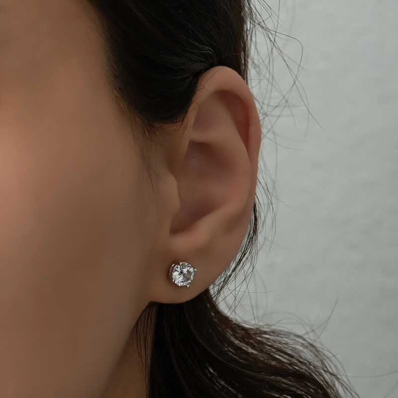 Gümüş 4 mm Beyaz Zirkon Tek Taş Kadın Küpe 2 Gümüş 4 mm Beyaz Zirkon Tek Taş Kadın Küpe