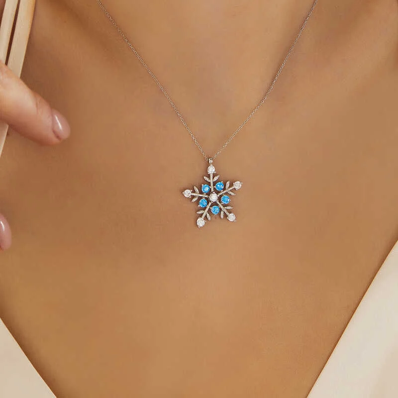 Gümüş Işıklı Kutulu Aquamarine Taşlı Kar Tanesi Kadın Kolye 3 Gümüş Işıklı Kutulu Aquamarine Taşlı Kar Tanesi Kadın Kolye