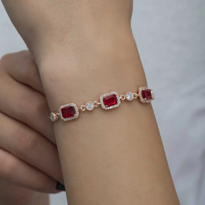 Gümüş Rose Baget Kırmızı Taşlı Kadın Bileklik 5 Gümüş Rose Baget Kırmızı Taşlı Kadın Bileklik