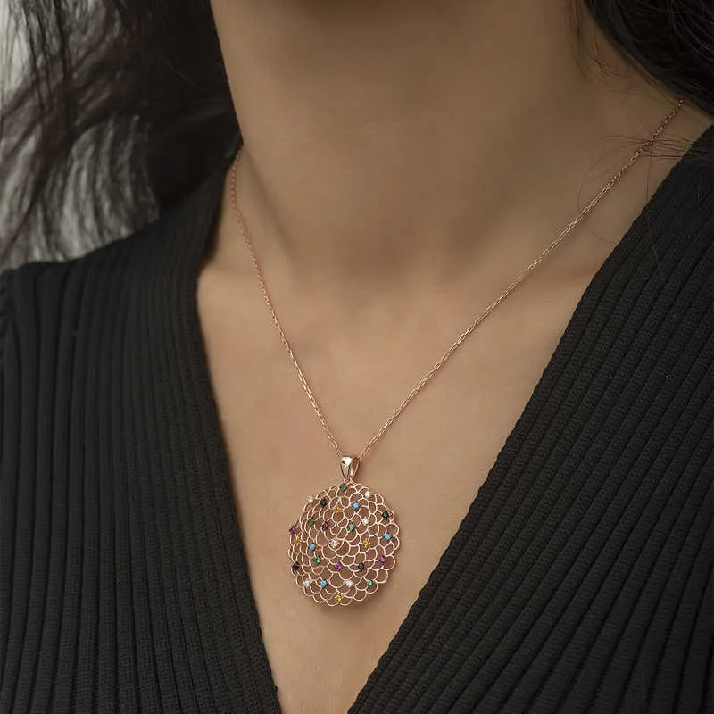Gümüş Rose Geometrik Desenli Madalyon Kolye 2 Gümüş Rose Geometrik Desenli Madalyon Kolye