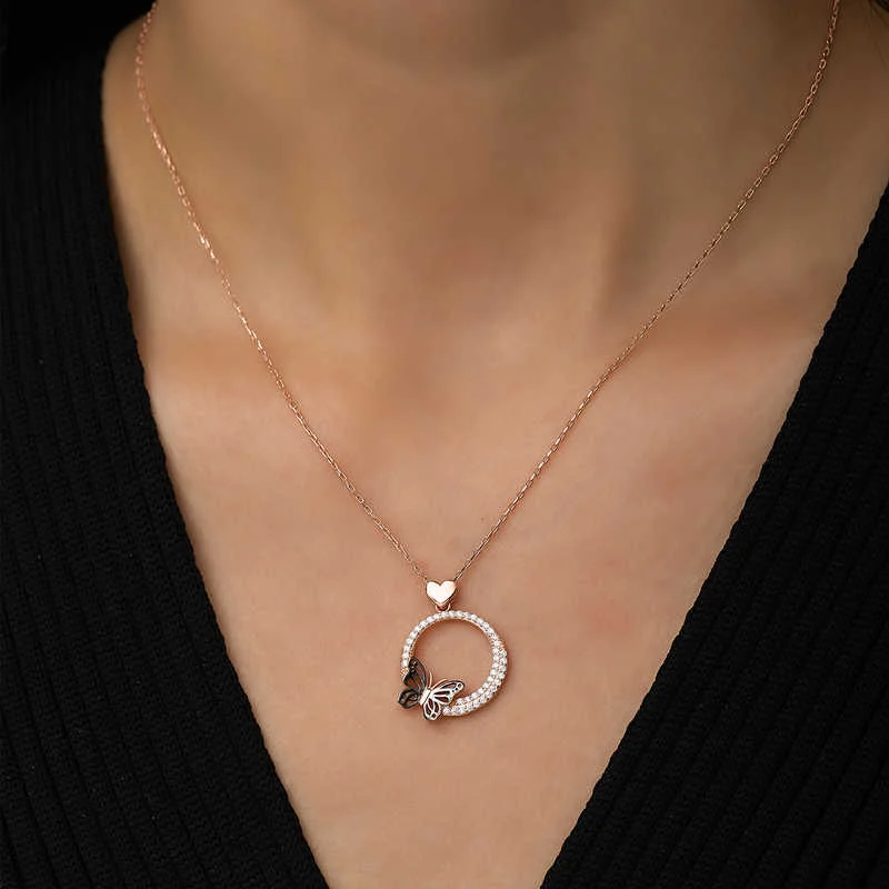 Gümüş Rose Kalpli Kelebek Çemberi Kolye 3 Gümüş Rose Kalpli Kelebek Çemberi Kolye
