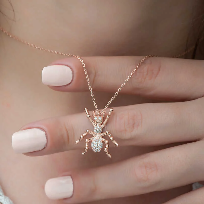 Gümüş Rose Örümcek Bayan Kolye 3 Gümüş Rose Örümcek Bayan Kolye
