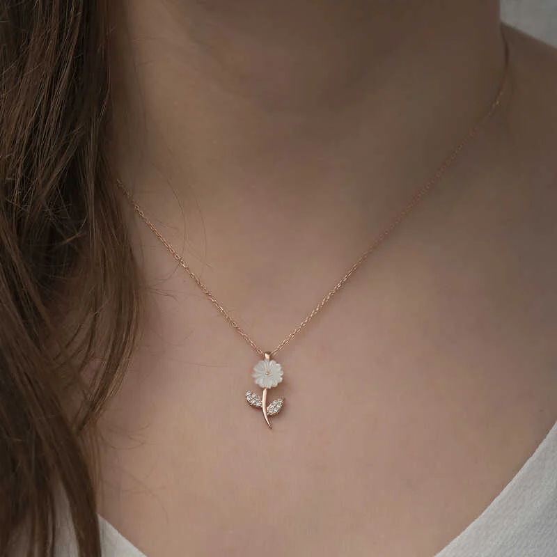 Gümüş Rose Sedef Çiçek Kolye 2 Gümüş Rose Sedef Çiçek Kolye