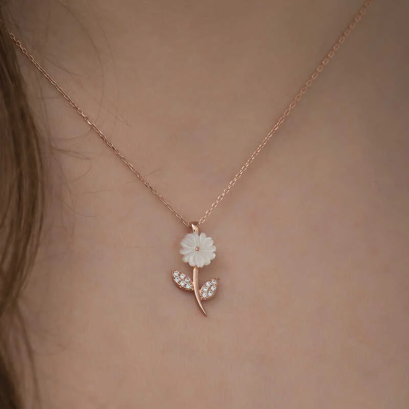 Gümüş Rose Sedef Çiçek Kolye 3 Gümüş Rose Sedef Çiçek Kolye