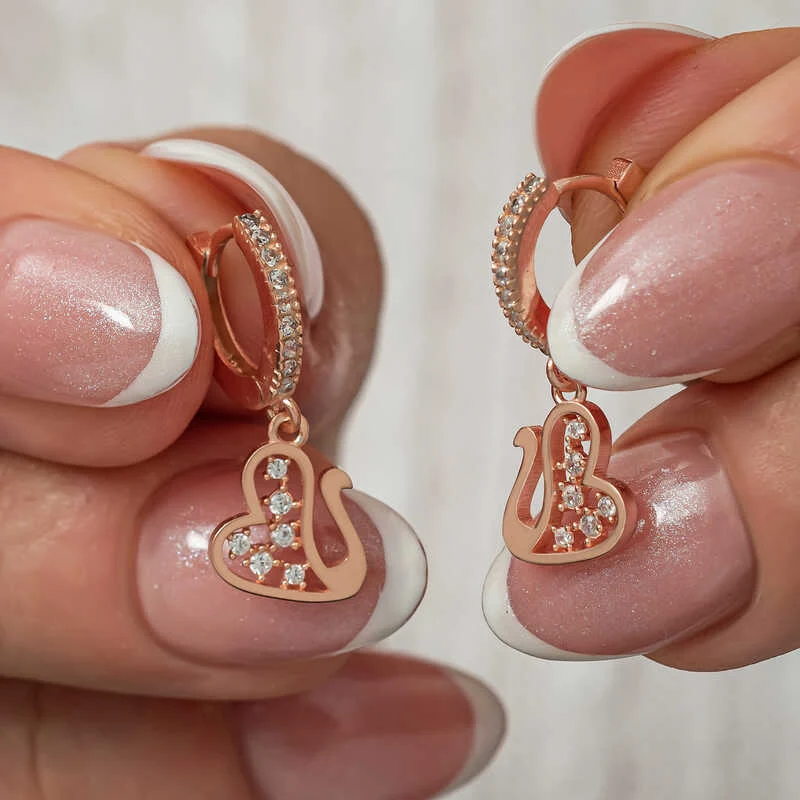 Gümüş Sallantılı Rose Kuğu Kadın Küpe 1 Gümüş Sallantılı Rose Kuğu Kadın Küpe