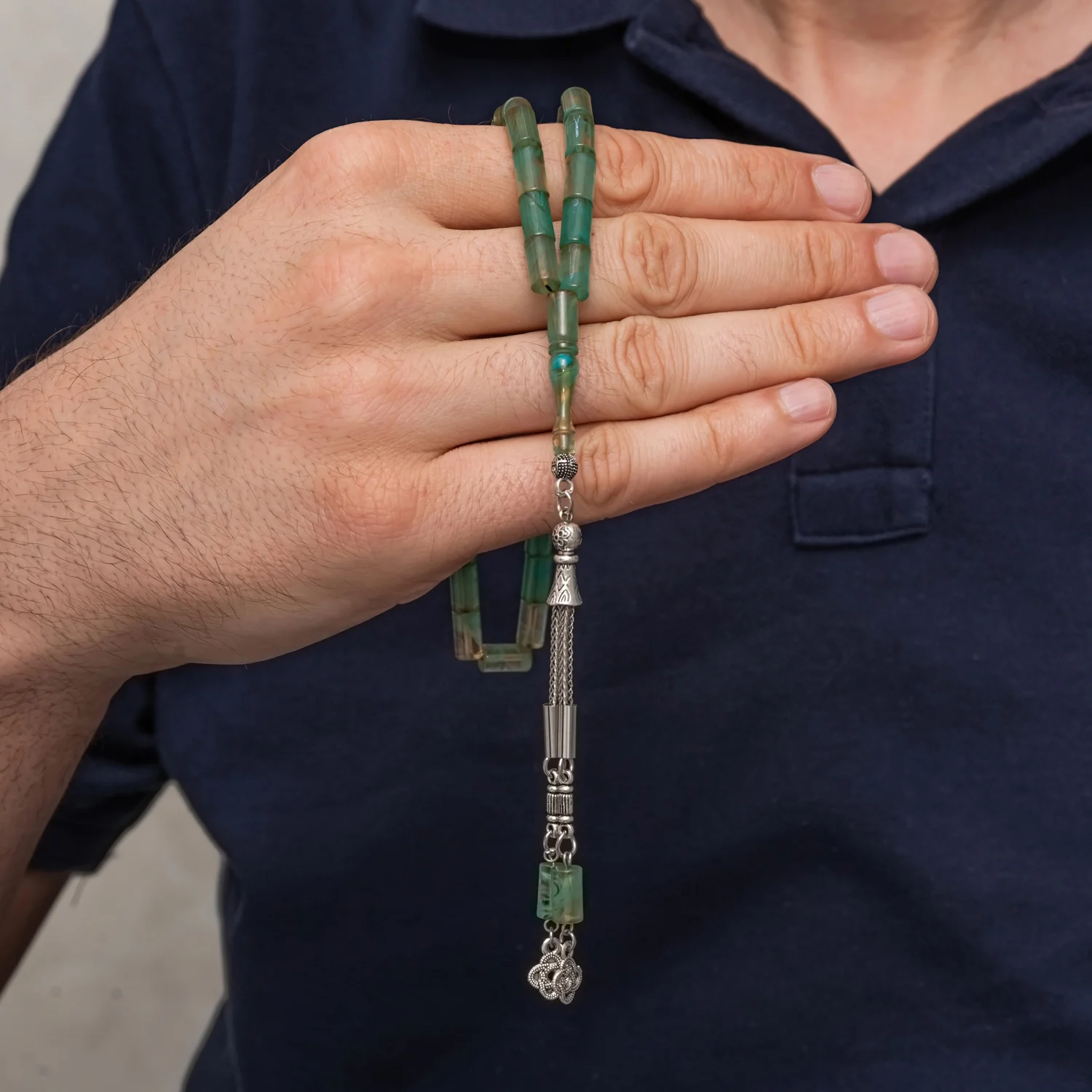 Metal Püsküllü Deniz Yeşili Kesme Sıkma Kehribar Tesbih 4 Metal Püsküllü Deniz Yeşili Kesme Sıkma Kehribar Tesbih